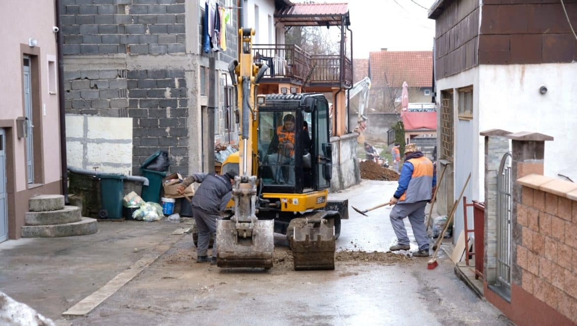 Počela 4. faza izgradnje separatne kanalizacione mreže u Kodžinoj i ulici Vejsila Čurčića u Švrakinom Selu