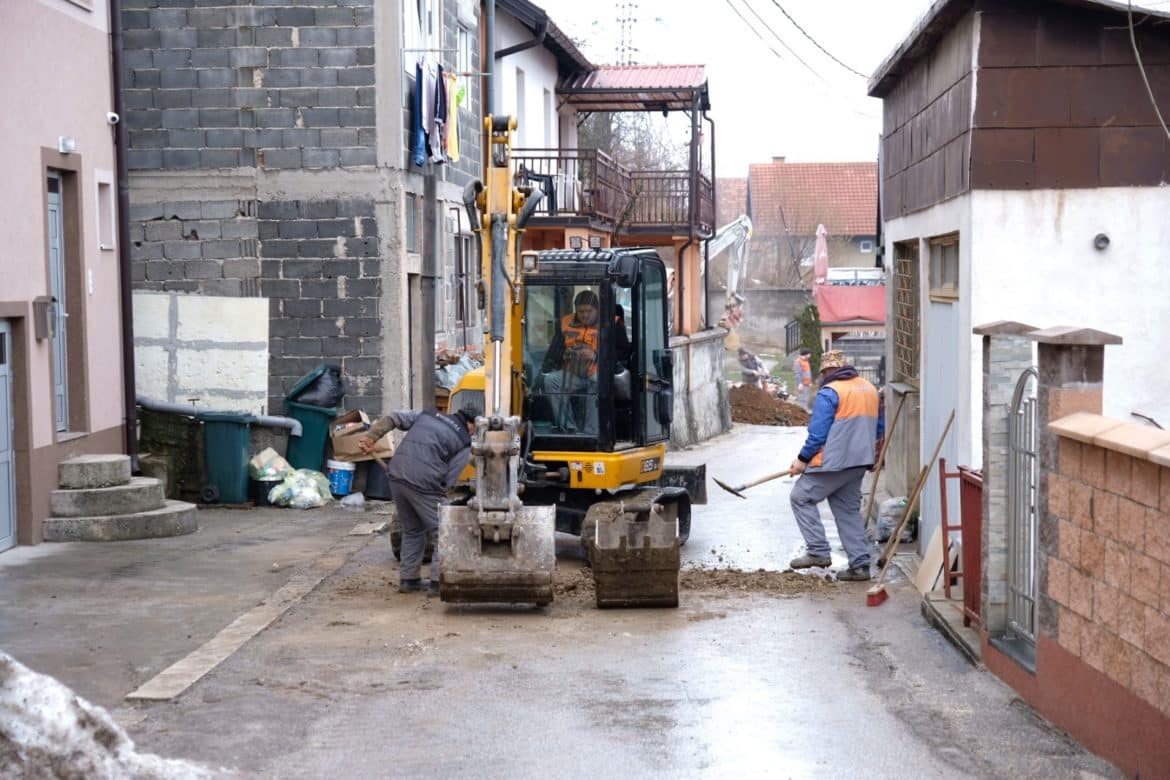Počela 4. faza izgradnje separatne kanalizacione mreže u Kodžinoj i ulici Vejsila Čurčića u Švrakinom Selu