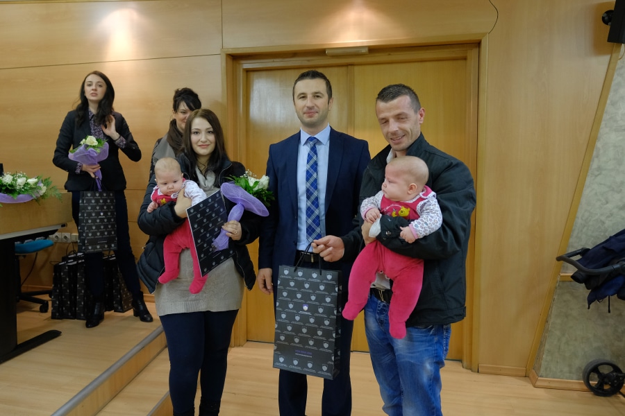 Općina Novi Grad pomaže natalitet: Po 500 KM za još 34 porodice sa troje i više djece