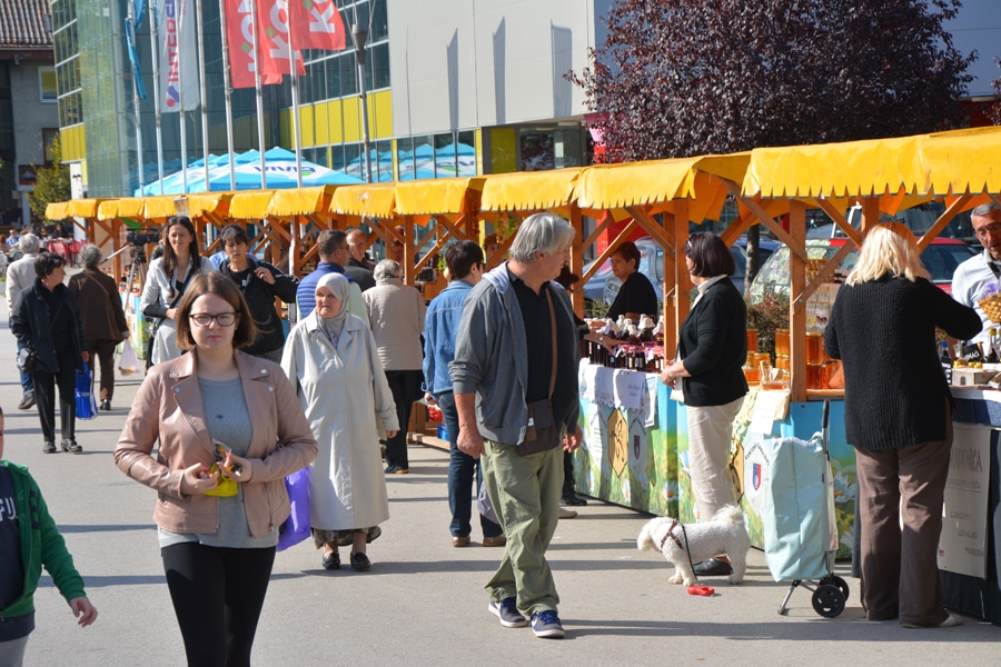 Na Dobrinji održan sajam Bosanska tržnica - dobri domaćin plodova Mediterana i Hercegovine