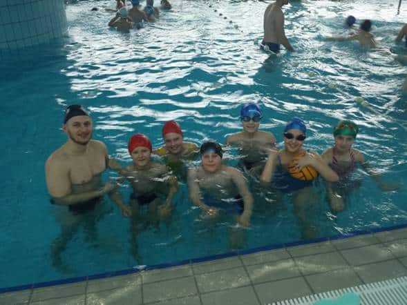 NOVOGRADSKI ĐACI UČE PLIVATI: Oko 200 učenika završava školu plivanja