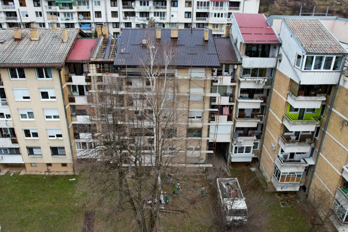 Sanacija oštećenih krovova 11 stambenih zgrada na području općine Novi Grad Sarajevo